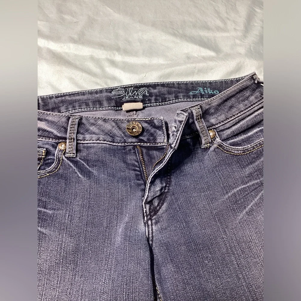 Silver Jeans Aiko Bootcut Medium Wash Size 27X31 (US 4) - Picture 9 of 15